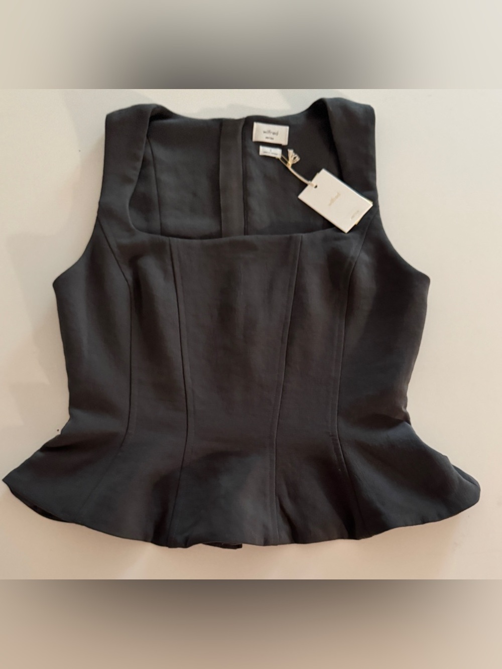 ARITZIA WILFRED BACK ZIP TOP. NEW WITH TAGS! MSRP 98.00